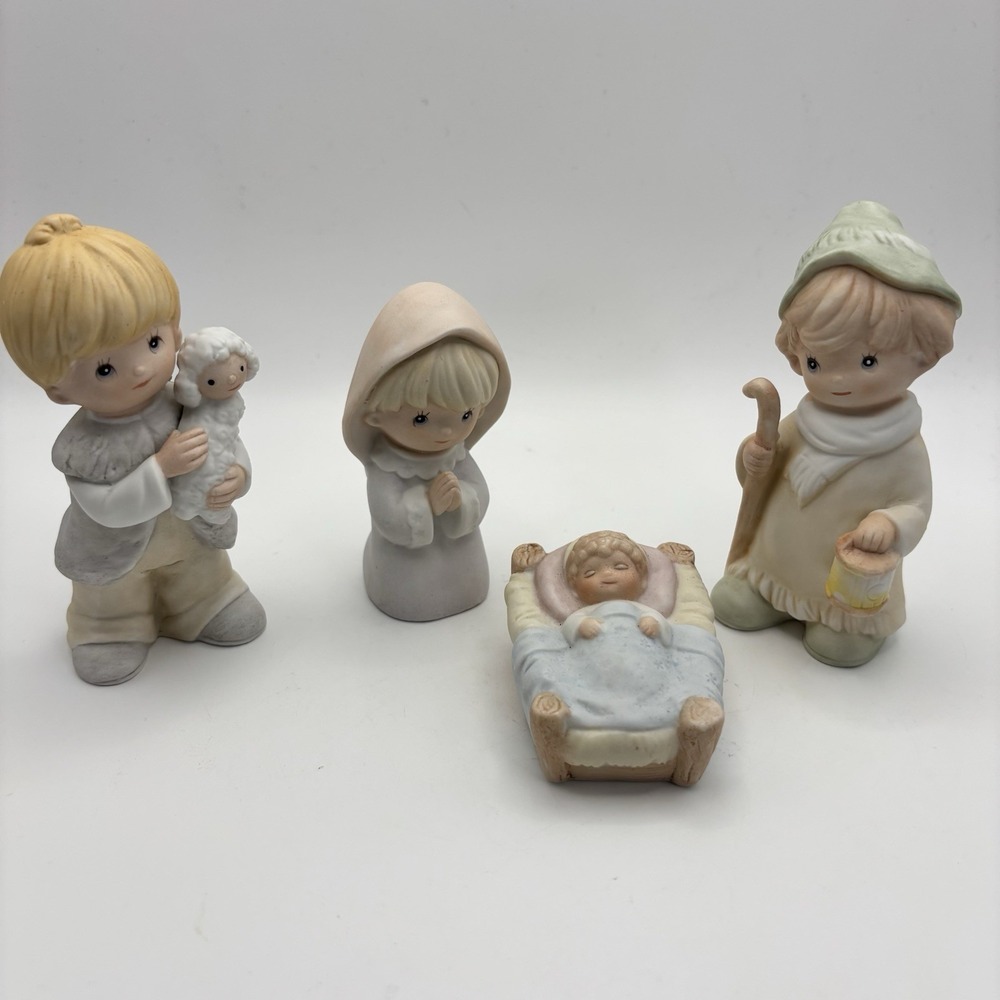 Vintage Homco Porcelain Children 4 piece Nativity Set #5502 Christmas Crèche